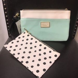 BETSEY JOHNSON NWT TOP ZIP WRISTLET W/POUCH
